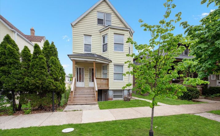 2643 N Monticello Avenue, Chicago