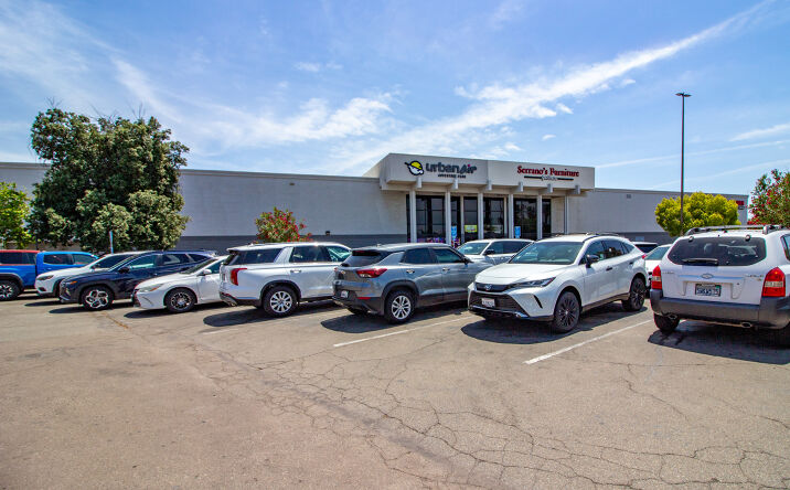 1673 W LACEY BLVD, HANFORD