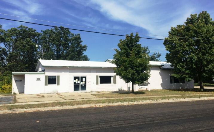 885 8th Street, Baldwin