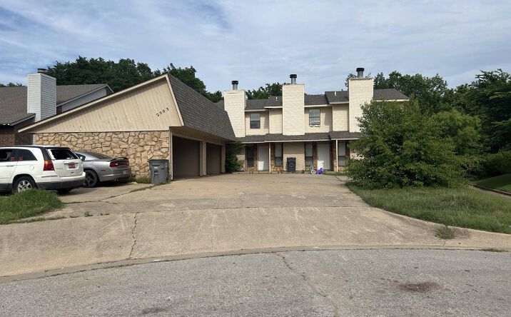 2903 Northeast Tortoise Drive, Lawton