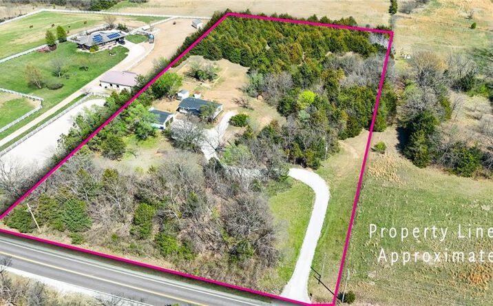 2200 Road, Eudora
