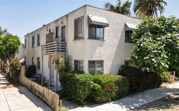 810 Belmont Avenue, Long Beach