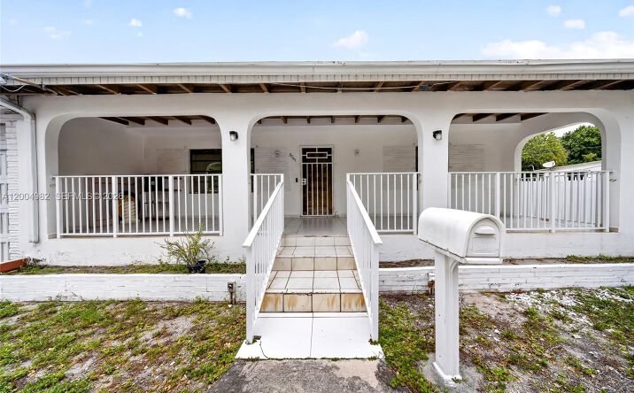 3061 NW 14th St, Miami