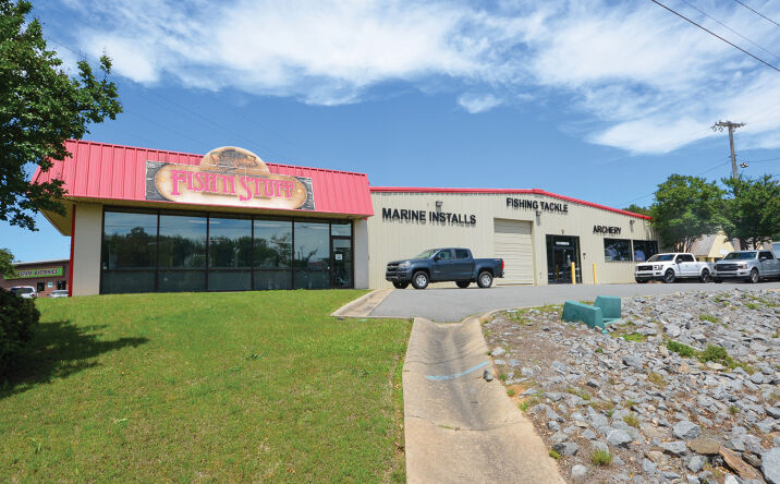 7473 Warden Road, Sherwood