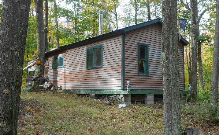325 Mercer Mt. Road, Canaan