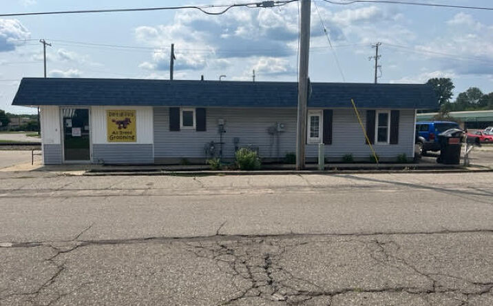 702 W Superior Street, Wayland