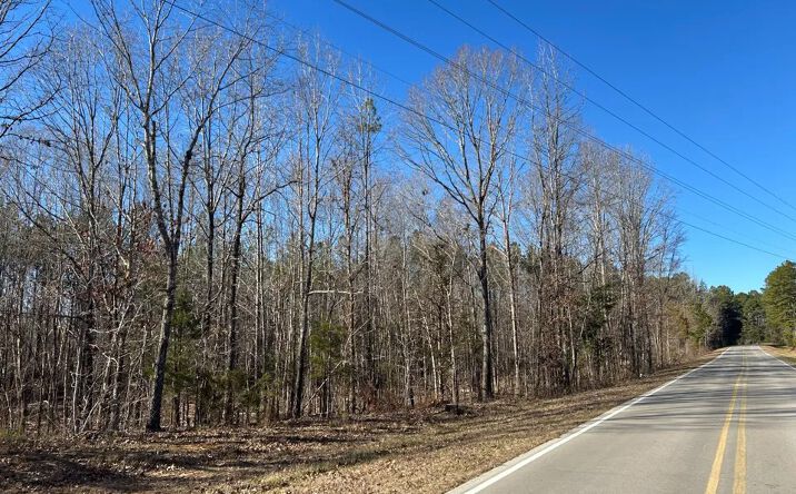 907 Cemetery Rd, Baldwyn