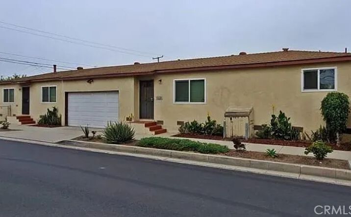3661 Webster, Long Beach