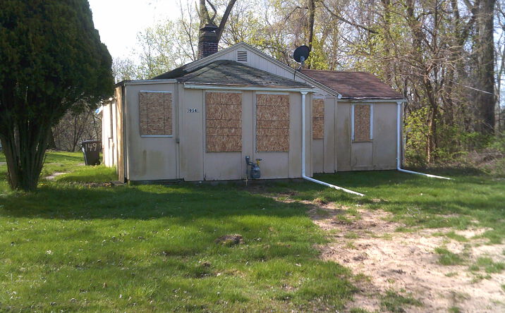954 E Empire Avenue, Benton Harbor