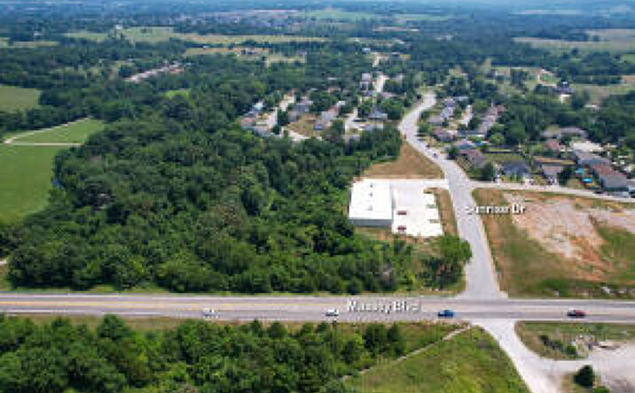287 Sunrise Dr, Nixa