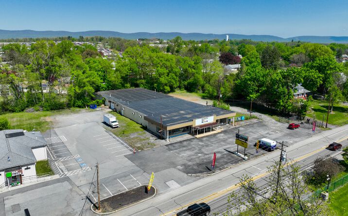 876 Harrisburg Pike, Carlisle