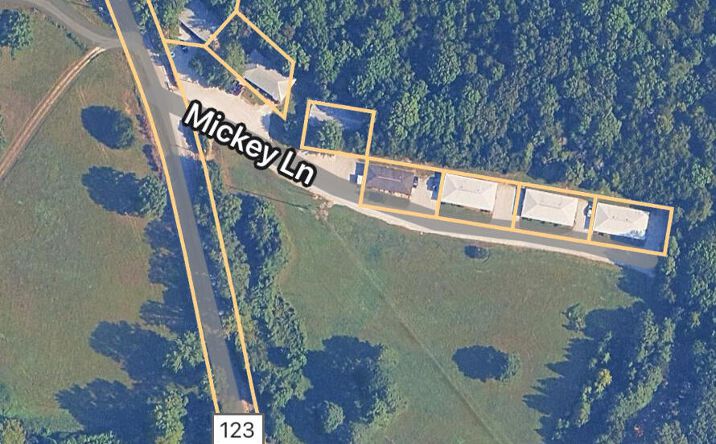 100 Mickey Ln, Tupelo