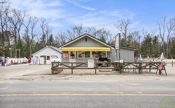16421 S Star Lake Drive, Baldwin