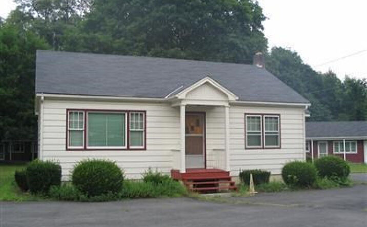 2392 County Route 23B, Cairo