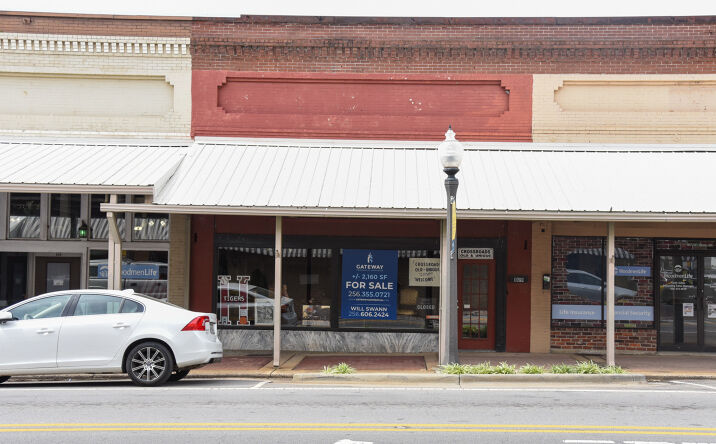109 Main St W, Hartselle
