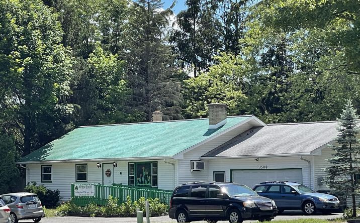 7508 Oakland Drive, Portage