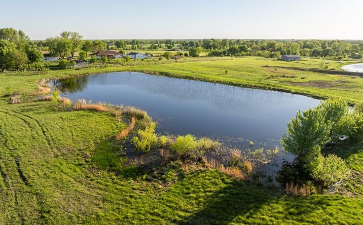 1679 SW 700th Road, Holden