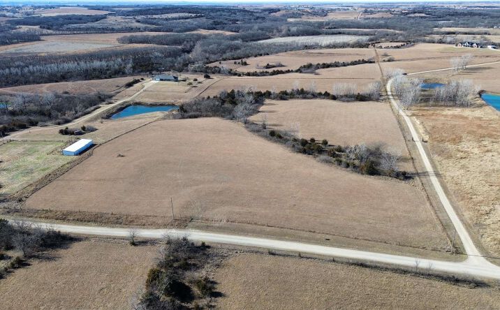 5601 NW Humphrey RD, Topeka