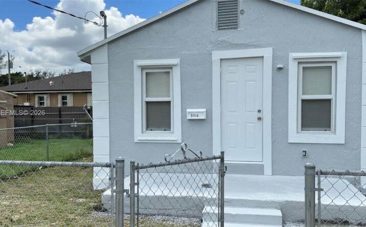 2103 NW 57th St, Miami