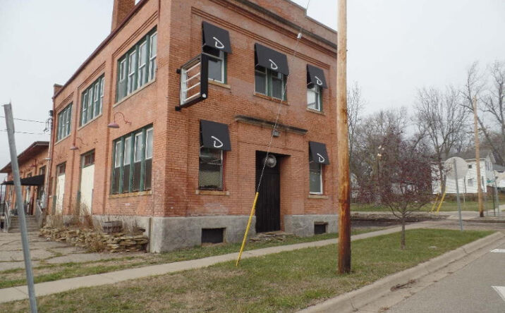 301 N Clinton Street, Albion