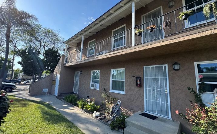 2444 Pacific, Long Beach