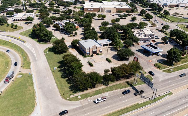 3320 Lavon Dr, Garland