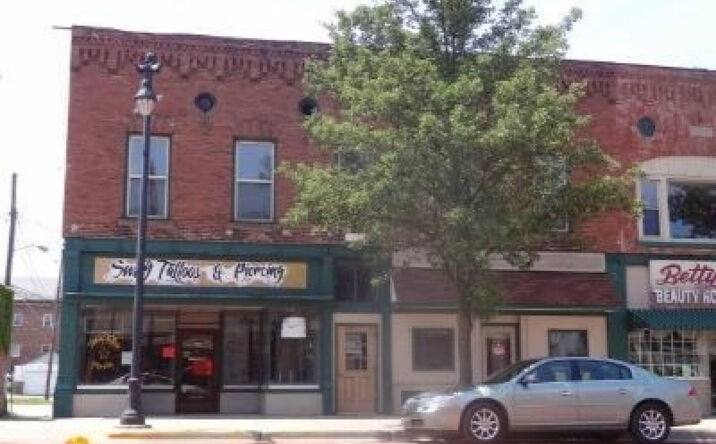 106 108 S Superior Street, Albion