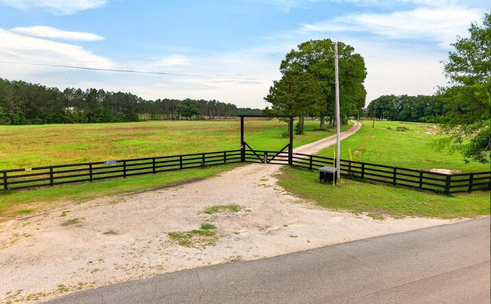 76 Rue Peter Ln., Poplarville