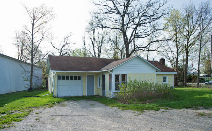 301 S Grove Street, Delton
