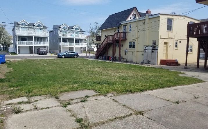 230 E Burk Avenue, Wildwood