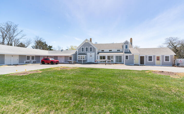 1547 Main Street, Chatham