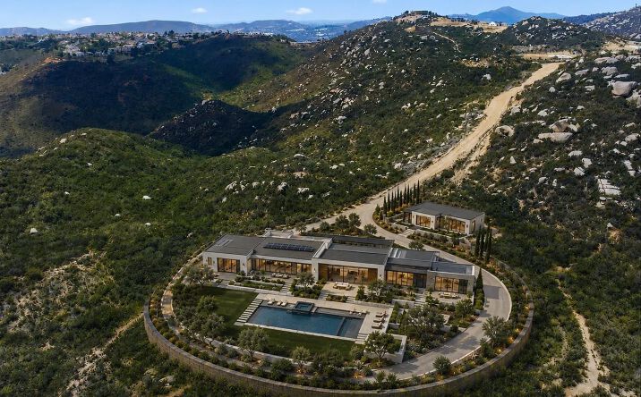 1722 Hampton Glen Unit 704, Escondido