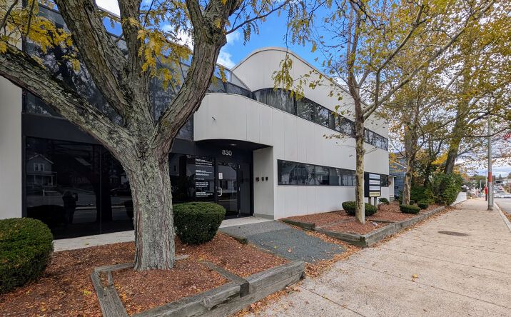 830 Main St, Melrose