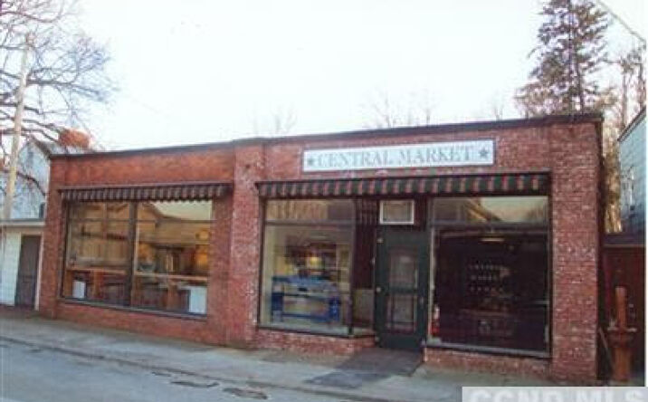 215 Main Street, Germantown