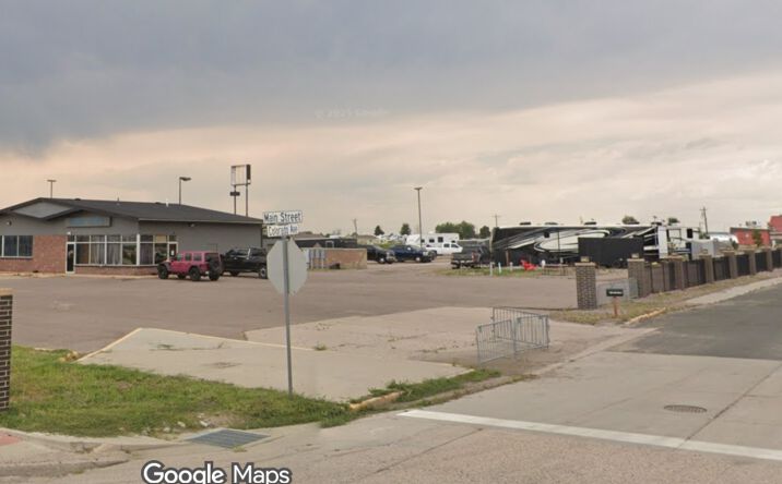 198 E Main, Limon