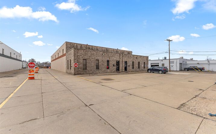 32639 Industrial Road, Garden City