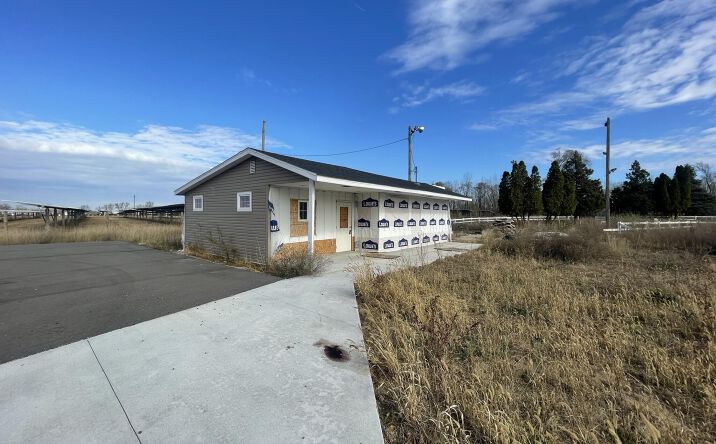 2770 S Centerville Road, Sturgis