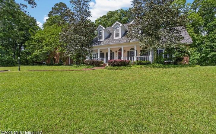 2039 Perrot Road, 70125