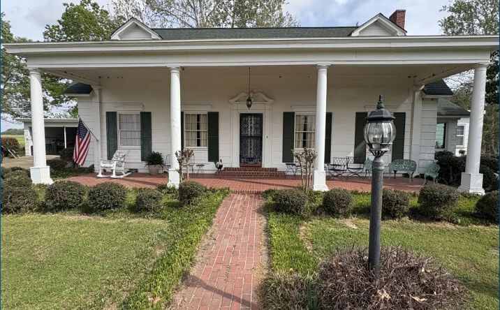 665 Baltzer Rome Road, 71105