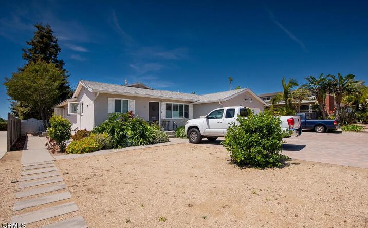 65 College Drive, Ventura