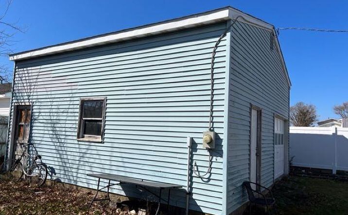 220 Frances Avenue, Villas