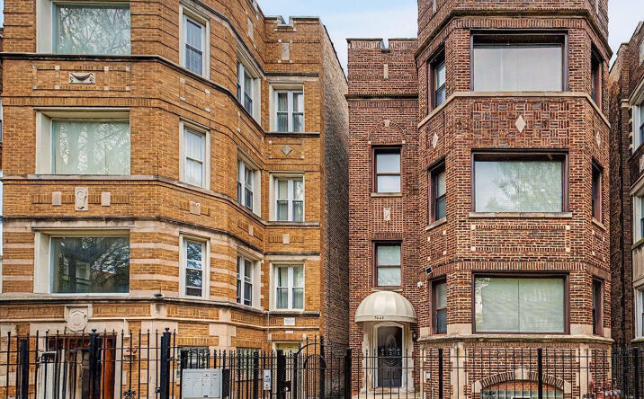 7641 S Phillips Avenue, Chicago