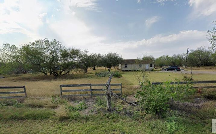 2520 S Parker Rd., La Feria