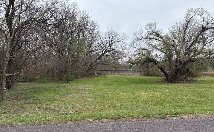 E 5th Street, Edgerton