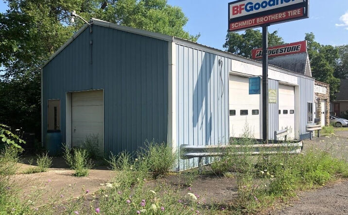9760 Route 9W, Athens