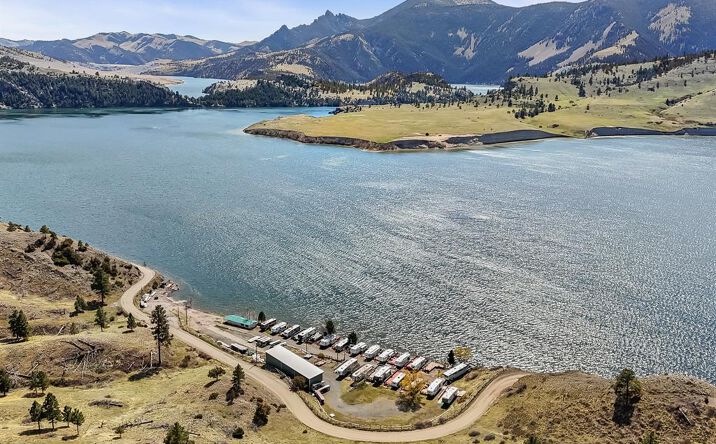2136 Beartooth Rd, Wolf Creek