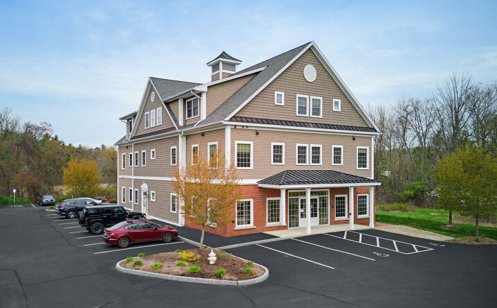 26 Londonderry Tpke, Hooksett