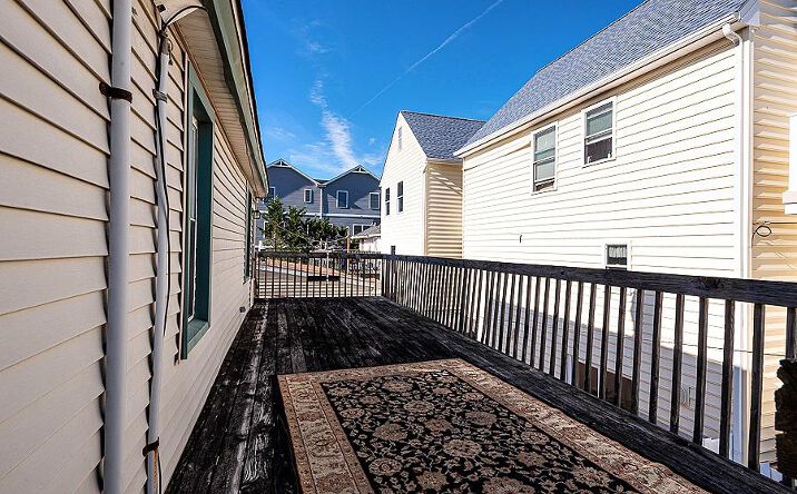 210 W Burk Avenue, Wildwood
