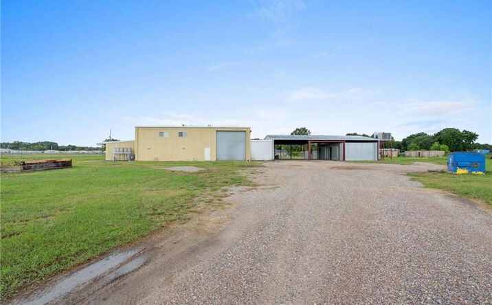 1635 S Thibodeaux Road, Jennings