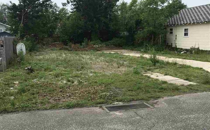 6 W Ocean Avenue, Villas